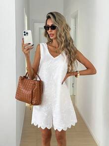 Easowa 女士V领花卉刺绣图案休闲连体裤，适合日常穿着 - 杏色 - 查看 3