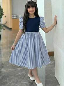SHEIN 少女撞色蝴蝶结装饰无袖方领A字碎花连衣裙 - 藍色 - 查看 5