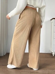 SHEIN CURVE+ 大码女式高腰宽松灯芯绒裤，带口袋和贴布设计，适合校园、日常穿着、室内工作、秋冬季节穿着。 - 卡其色 - 查看 3
