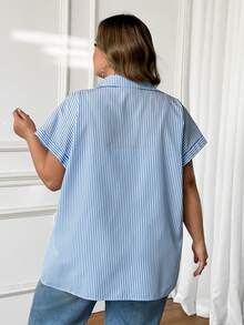 SHEIN CURVE+ Áo sơ mi mùa hè đơn giản, thoải mái, cỡ lớn - Màu xanh lam - Xem 4