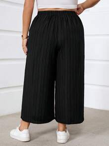 SHEIN CURVE+ Quần ống rộng màu hồng dành cho nữ cỡ lớn, thời trang xuân hè, thoải mái, thoáng mát, cơ bản, đa năng, chất liệu vải mềm mại, cạp chun, kiểu dáng đơn giản, thích hợp mặc hàng ngày, cạp chun, dáng lửng, phong cách châu Âu, mùa hè, quần Capri, quần đi nghỉ mát/2026/Năm mới - màu đen - Xem 3