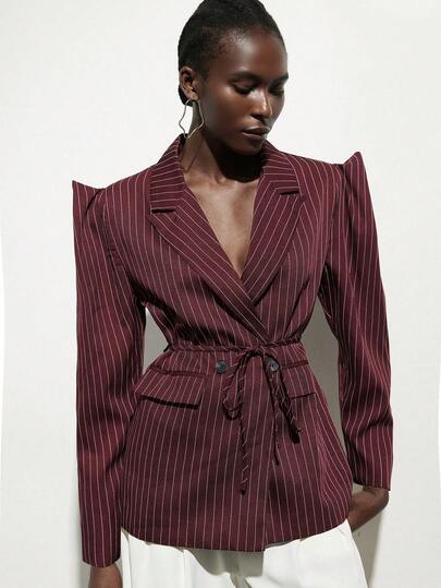 Aveloria Modichic 新款酒红色收腰条纹修身西装外套，女士通勤时尚单品