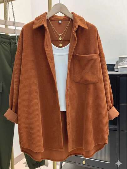 Camisa Sobrecamisa Shacket para Dama Mujer Casual de Pana Suave Gamuza Sintética Texturizada Corte Oversize Holgada Manga Larga con Botones y Bolsillo Frontal Color Terracota Ladrillo Óxido Café Otoño Invierno Elegante Urbana Oficina Diario Estilo Juvenil Clásico Atemporal Ropa para oficina Ropa básica esencial