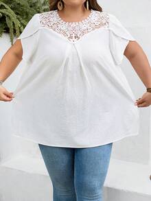 SHEIN CURVE+ Curve Size US22 音樂節海邊度假波希米亞風女款蕾絲花卉印花花瓣短袖襯衫 夏季鄉村海灘度假穿搭/海灘穿著 - 白色 - 查看 10