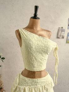 Soleia 女士夏季休闲纯色提花不对称领荷叶边下摆背心和半裙两件套 - 黃色 - 查看 6