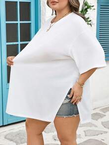 SHEIN CURVE+ Curve 尺码 US22 音乐节、海滨度假、波西米亚风女装春夏时尚休闲宽松舒适基础款日常黑色下摆开衩短袖T恤，简约风格，外出上衣，T恤，女士机场穿搭，欧洲春夏秋冬 - 白色 - 查看 4
