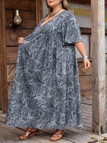 SHEIN CURVE+ Curve 尺码 US22 音乐节、海滨度假、波西米亚风女士度假宽松碎花 V 领短袖娃娃衫/教师连衣裙 - 彩色 - 查看 9