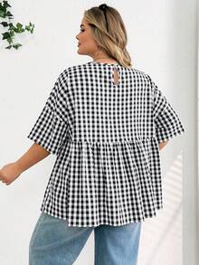 SHEIN CURVE+ 大码女装春夏时尚休闲宽松舒适日常百搭修身面料黄色短袖衬衫，简约风格，凸显曲线，可爱上衣，外出上衣，女士衬衫，欧洲夏季，荷叶边上衣，女士早午餐秋季服装，冬季，CURVE PLUS - 黑與白 - 查看 2