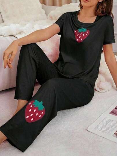 e Conjunto de pijama de mujer de manga corta con estampado de fresa