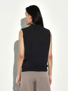 KSTM 无袖V领纽扣针织开衫背心，双门襟设计，适合秋冬季专业叠穿。 - 黑色 - 查看 2