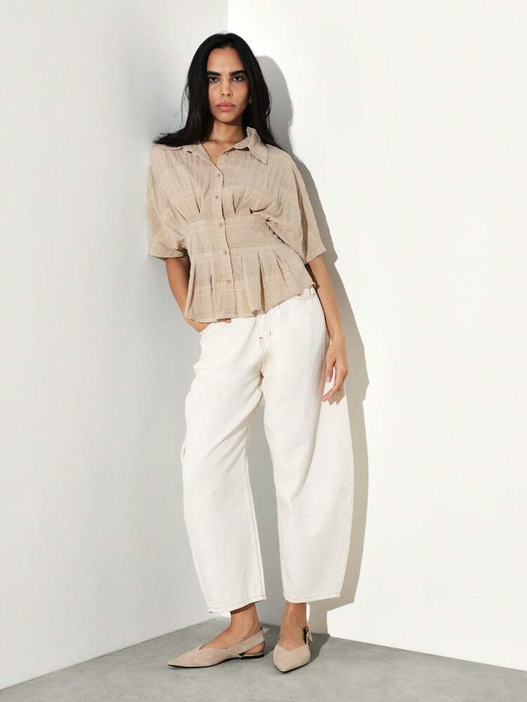 KSTM Strukturiertes Kurzarm-Knopfhemd mit Kragen und Peplum-Saum für einen zeitgenössischen, lässigen Look