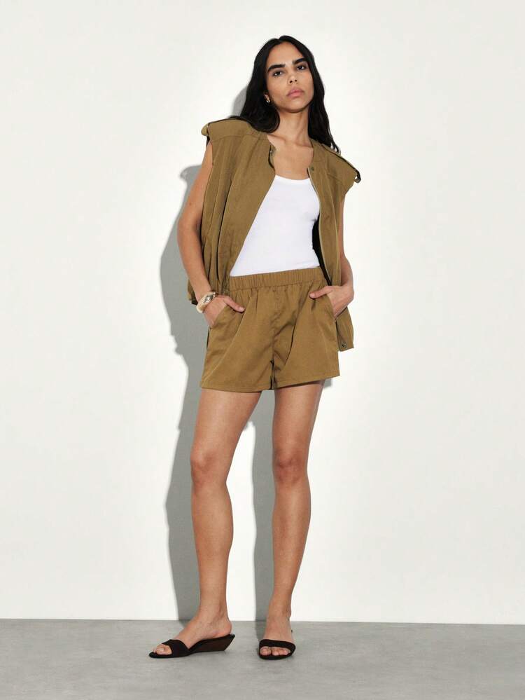 KSTM リラックスフィット レディースショーツ、ウエストゴム、サイドポケット付き、カジュアルな夏の快適さ