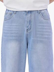 SHEIN Mirajuku 休闲宽松直筒水洗灰色牛仔裤，适合青少年和年轻男士，四季皆宜 - 淺色水洗藍 - 查看 5