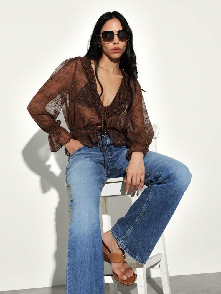 KSTM Geraffte Spitzen-Schleifenbluse mit langen Ärmeln, Boho-Details und elastischen Manschetten für lässige Eleganz