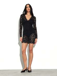 KSTM Vestido negro de encaje mini de manga larga con cuello en V, ajustado, para fiesta, noche, ocasión formal con guipur floral - Negro - Ver 1