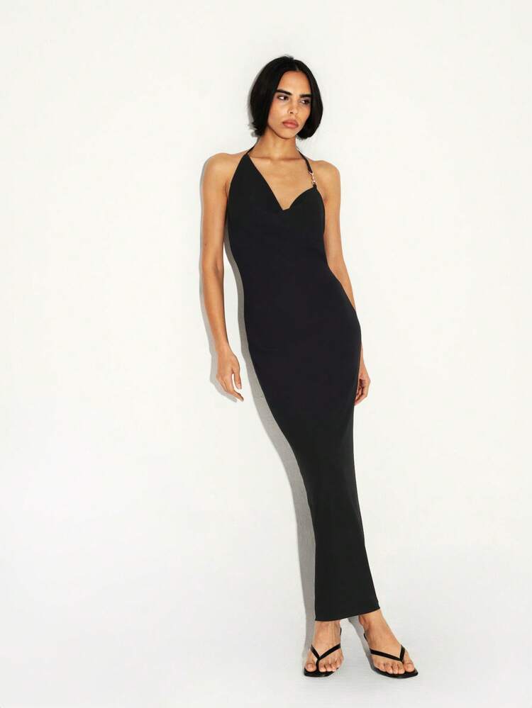 KSTM Robe longue asymétrique avec encolure bénitier et dos ouvert pour soirées, sorties en amoureux, fêtes d'été. Robe longue élégante