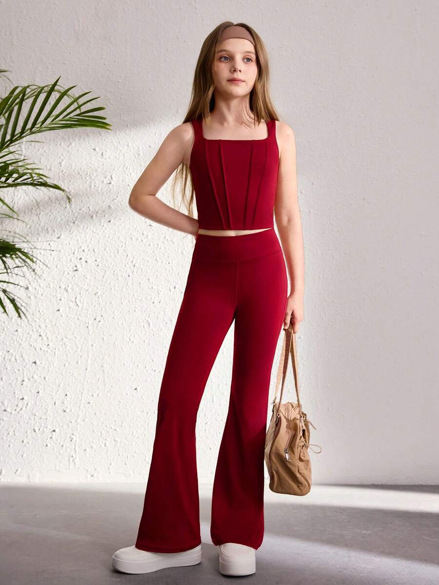 SHEIN 2 Stücke Aktivbekleidung Set für Tween-Mädchen, bestehend aus einem nahtlosen Paneel-Crop-Top und hochgeschnittener Schlaghose. Gefertigt aus wolkengleichem gestricktem Stoff mit hervorragender Dehnbarkeit und Formbeständigkeit, ideal für Joggen, Radfahren und vielseitige Fitnessstudio-Workouts - Bordeaux - Übersicht 1