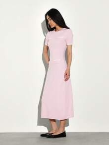 KSTM Vestido de punto de cuello redondo con detalles de contraste, vestido de punto midi de manga larga para uso casual en otoño e invierno - Rosa - Ver 3