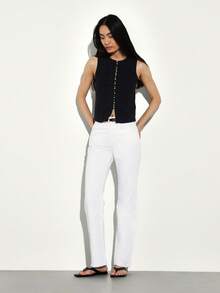 KSTM 女士黑色无袖纽扣针织开衫背心，饰有金色五金配件 - 黑色 - 查看 5