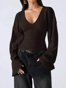 SHEIN EZwear 大码女式休闲纯色喇叭袖衬衫，适合通勤、圣诞节、新年、感恩节、毕业典礼等场合，优雅时尚，舒适休闲，深V领，无花果色，户外 - 棕色 - 查看 9