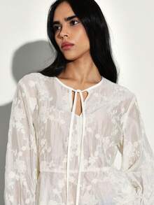 KSTM 女士薄纱灯笼袖衬衫，饰有花卉刺绣，波西米亚风系带长袖白色半透明女式春夏装 - 杏色 - 查看 5