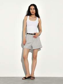 KSTM Quần short nữ kẻ sọc dáng ôm, gấu quần gập và có đai thắt lưng, thích hợp cho công sở mùa hè. - Xám - Xem 7