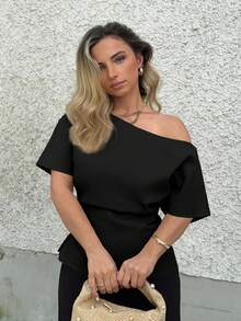 Jeta Ari 全新百搭简约通勤斜肩蝙蝠翼不对称褶皱收腰修身套头衫 - 黑色 - 查看 1