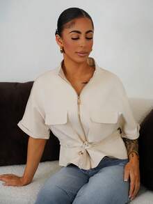 SAYEHFBABY Fashionable Short Utility Shirt, With Two Symmetrical Chest Pockets, Cinched Waist Design, Overall Neat And Practical - Beige - View 5