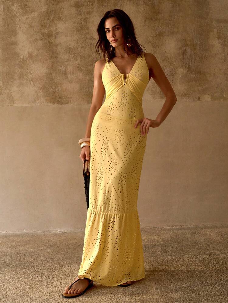 DELICATE ROMANTIC FLORAL PATTERN LASER ENGRAVED WOMEN BEACH VACATION MAXI SKIRT