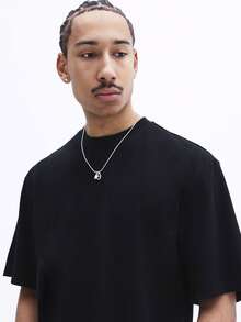 SUMWON 男士宽松圆领短袖T恤，背面印有红色文字，休闲纯棉黑色T恤 - 黑色 - 查看 6