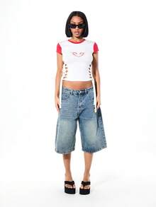 SUMWON WOMEN 心形印花系带侧边细节撞色滚边短袖圆领时尚上衣 Y2K Grunge 街头风休闲T恤 - 白色 - 查看 3