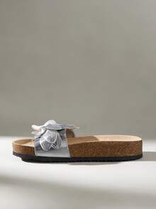 女士时尚厚底拖鞋，适合春夏季节、假期、春假、复活节、圣诞节等各种场合穿着。 - 銀色 - 查看 5