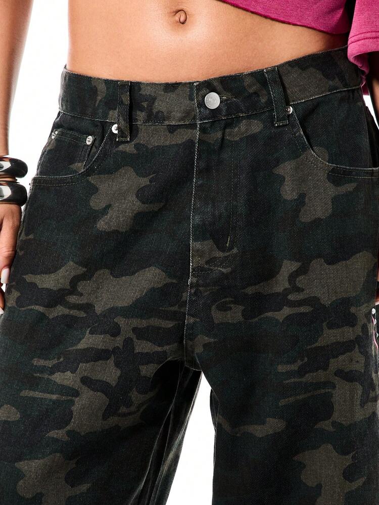 SUMWON WOMEN Camo Wide Leg Jeans With Pink Script Graphics