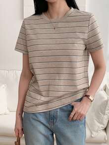 Dazy Tall Áo thun nữ dáng rộng cổ tròn kẻ sọc, thích hợp mặc mùa hè. - Màu Khaki - Xem 3