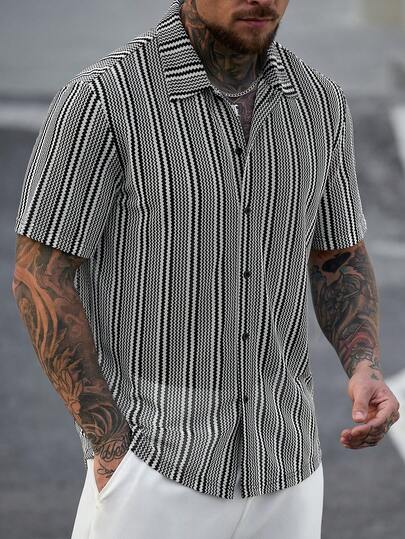 Manfinity CasualCool Men's Casual Black And White Striped Short Sleeve Shirt,Men Old Money,Daily Leisure, Weekend Trips, Outdoor Activities, Travel Expeditions, Relaxed Work Environments Or Semi-Formal Occasions, Boyfriend/Husband Gift, Anniversary /Birthday Gift Party Summer Vacation Holiday,Wedding,Spring To Summer,Easter,Y2k,Vintage,Men's Striped Short Sleeve Shirt With Lapel Collar Casual Button Up Top,Men Short Sleeve Button Up Shirt,Pinstripe Shirt,Casual Urban Men,Streetwear,Mens Shirts
