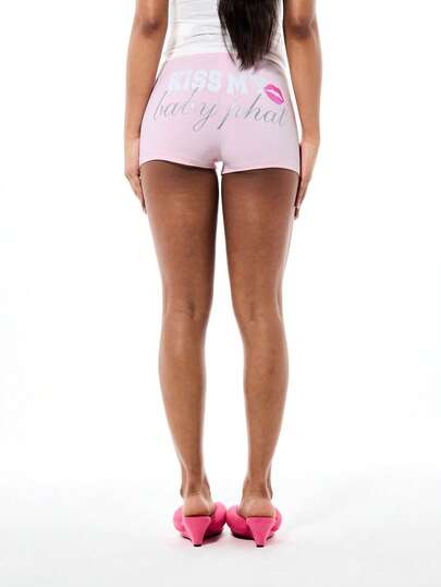 BABYPHAT سروال قصير مطبوع عليه نص وتصميم شفاه للنساء