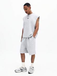 SUMWON Bộ đồ thể thao nam Essentials gồm áo tank top cổ tròn và quần short cùng màu, gồm hai mảnh, thích hợp mặc ở nhà vào mùa hè. - Xám - Xem 7