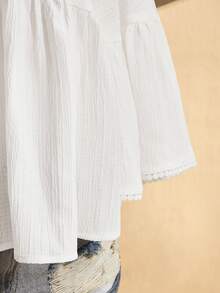 SHEIN ICON Top ajusté blanc à manches évasées, patchwork de tissu texturé, décolleté en V, style bohème, pour les festivals de musique, les vacances à la plage, décontracté et élégant, taille grande pour femmes, printemps/été - Blanc - Voir 5