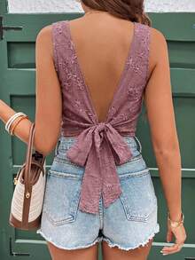 SHEIN Frenchy Áo kiểu nữ đi nghỉ mát, thêu hoa, cổ tròn, hở lưng, thắt eo, không tay. - Bụi hồng - Xem 6