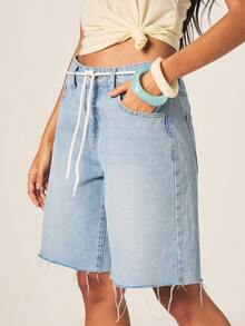 MISSGUIDED 女士长款低腰百慕大牛仔短裤，腰部抽绳设计，休闲夏季宽松版型，浅蓝色毛边裤脚 - 淺色水洗藍 - 查看 6