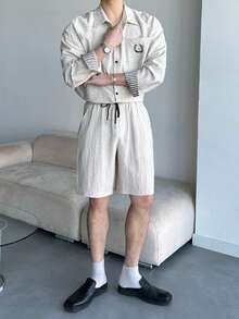 DAZY Bộ áo sơ mi và quần short nam màu xám, chất liệu vải có họa tiết, thích hợp cho mùa xuân/hè. - Xám - Xem 5