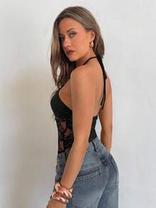 Aloruh 女士春夏新款黑色优雅性感时尚现代户外音乐节打卡性感Y2K蕾丝拼接镂空交叉露背连体衣 - 黑色 - 查看 3