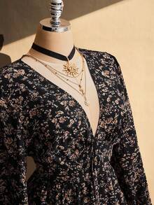 ICON Vestido de manga larga con cuello en V profundo y estampado floral diminuto para mujer de talla grande - Negro - Ver 8