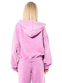 SUMWON WOMEN 女士粉色水洗印花“That Girl”图案全拉链连帽衫，带抽绳和中央口袋，长袖休闲街头风上衣 - 粉色 - 查看 2