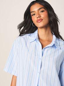 MISSGUIDED Women's Striped Diamante Short Sleeve Button Down Shirt With Collared Neckline And Vertical Blue Stripes Casual Summer Blouse - Blue and White - View 5
