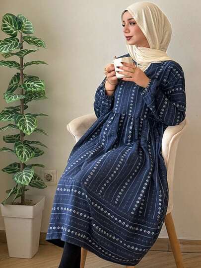 DAZY Retro Pattern All-Over Print Loose Women Nightgown