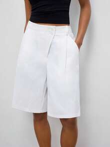 Maija 女士时尚纯色通勤口袋百慕大短裤，适合圣帕特里克节、复活节、夏季、复活节派对、海滩度假、各种场合、夏季外出、毕业典礼、毕业休闲等场合。 - 白色 - 查看 1