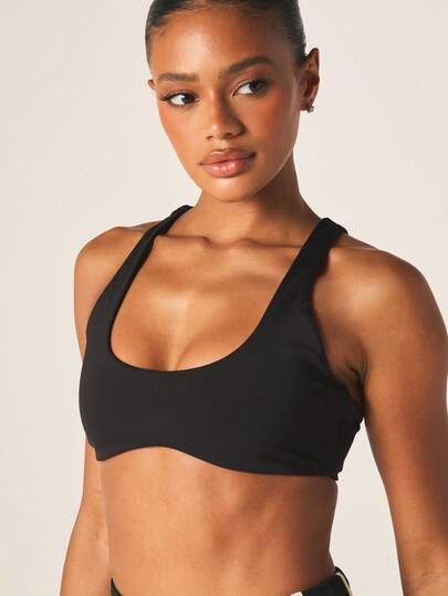 MISSGUIDED 女士黑色深V领运动文胸，采用工字背设计，适合积极的生活方式和健身房训练。