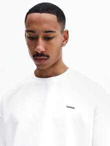 SUMWON Camiseta masculina branca de manga curta com gola redonda e pequeno logotipo no peito. Modelagem clássica e regular, ideal para o verão. - Branco - Ver 5