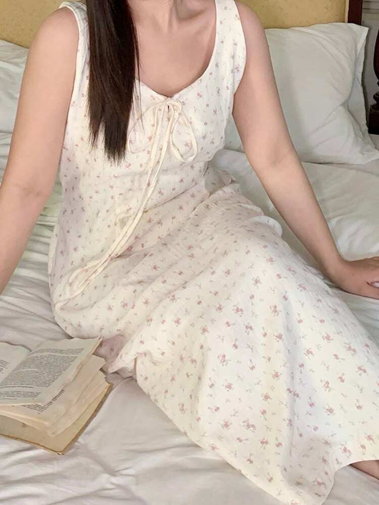 Dazy Plus Plus Size Women Floral Print Twist Design Casual Nightgown For Daily Wear Summer